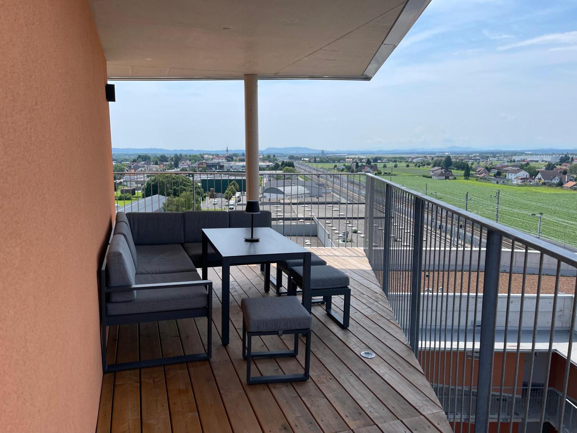 100 Qm Penthouse, Self-Check-In, 2 Parkplaetze Apartment Graz Exterior foto