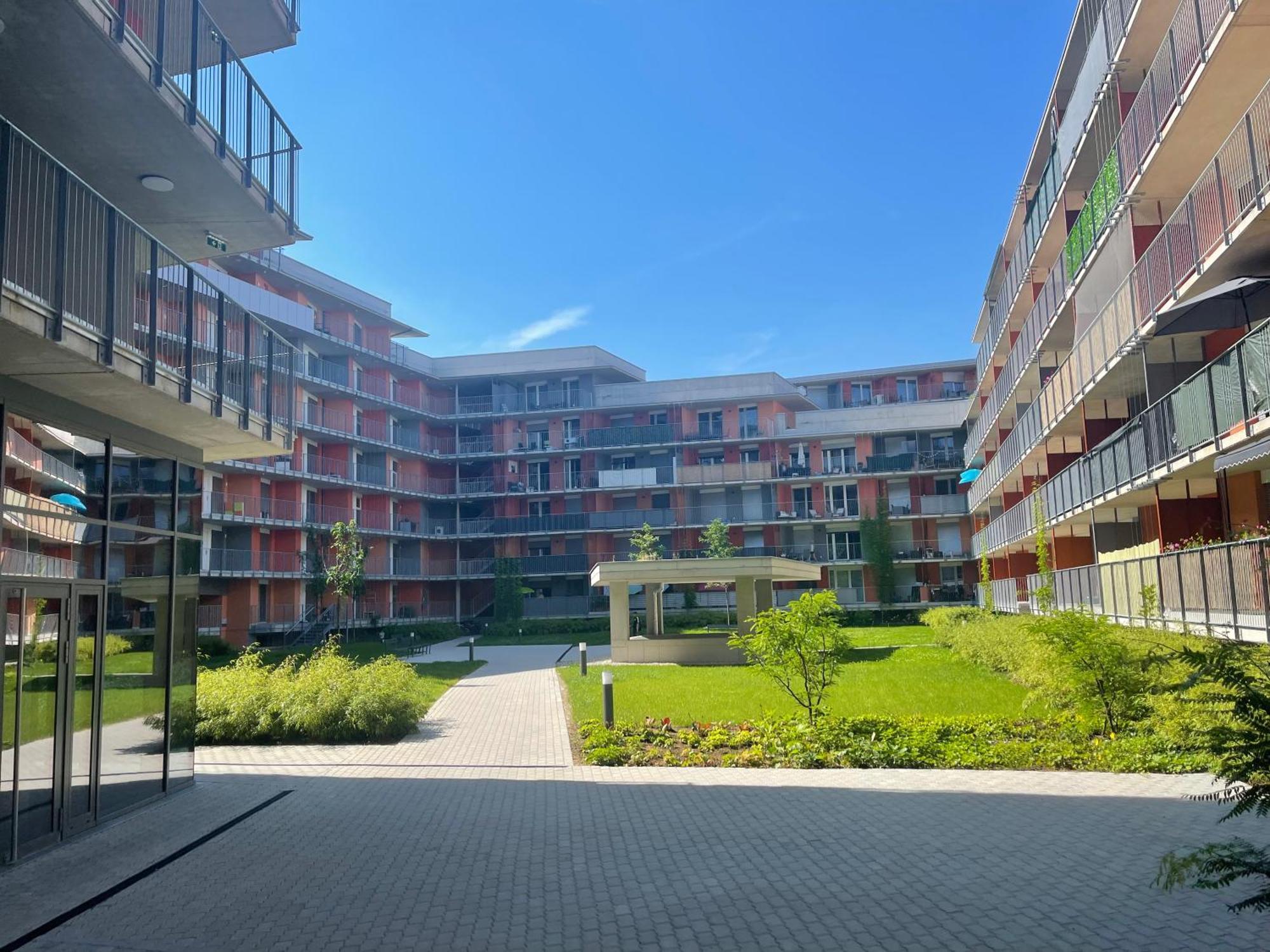 100 Qm Penthouse, Self-Check-In, 2 Parkplaetze Apartment Graz Exterior foto
