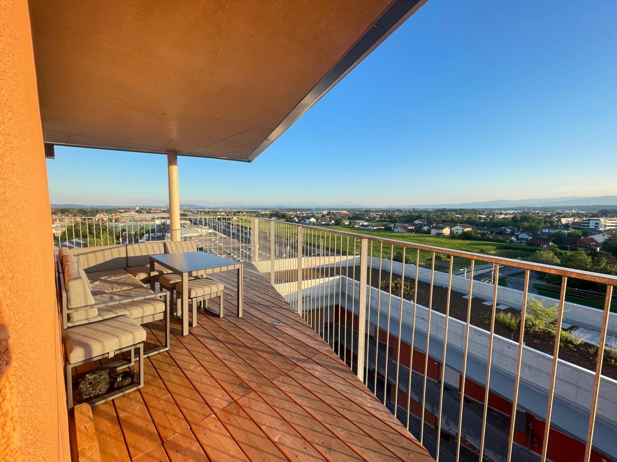 100 Qm Penthouse, Self-Check-In, 2 Parkplaetze Apartment Graz Exterior foto