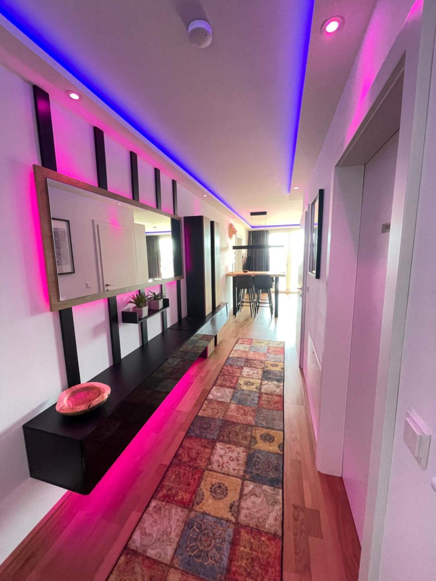 100 Qm Penthouse, Self-Check-In, 2 Parkplaetze Apartment Graz Exterior foto